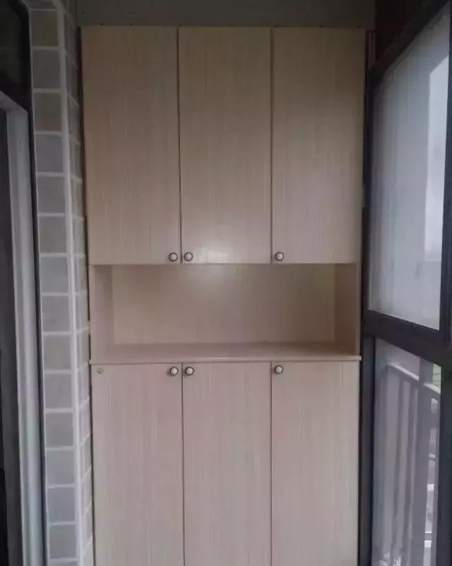 阳台|阳台打一个柜子，多出好几平，相当于帮我们赚了好几万！