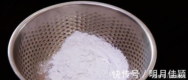 懒人|做凉皮太复杂了，教你一种懒人做法，掌握淀粉水的比例很重重要