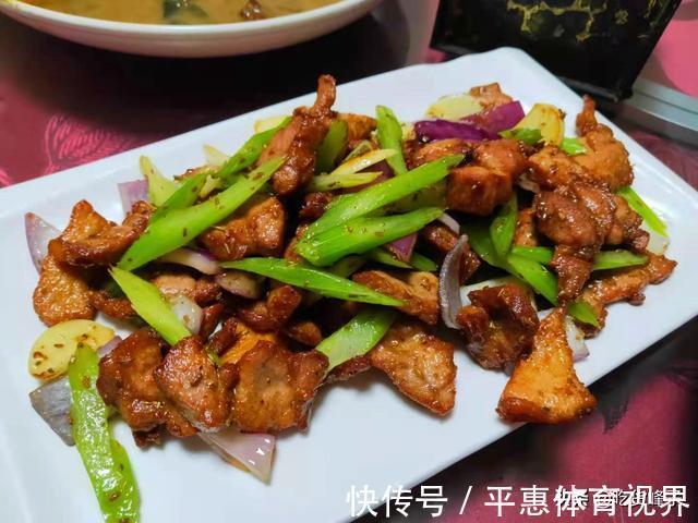 女朋友|南方小伙第1次陪女朋友回家，岳母点了这8道菜，网友：太寒碜