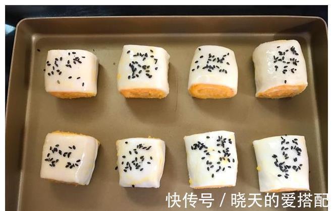 红薯新吃法，做成快手早餐饼，奶香十足，咬一口酥掉渣，真过瘾