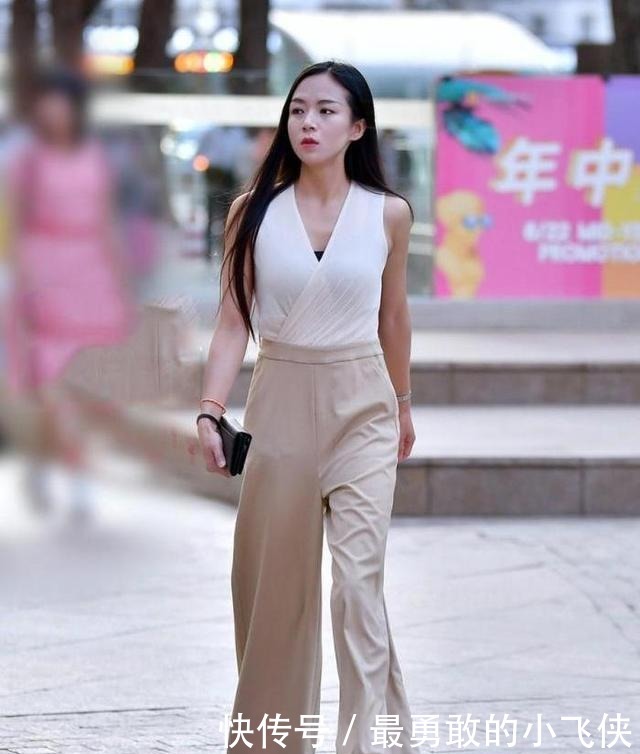 高跟鞋|谁说职业装一定要紧身阔腿裤也可以穿出精致感