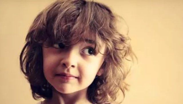 如果你家孩子,若有这4个特征,说明智商情商都很高,恭喜了