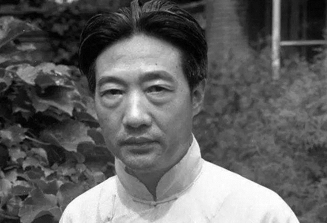 愚公移山图#徐悲鸿看中一幅画,用20个四合院的钱买下,现在画值50亿