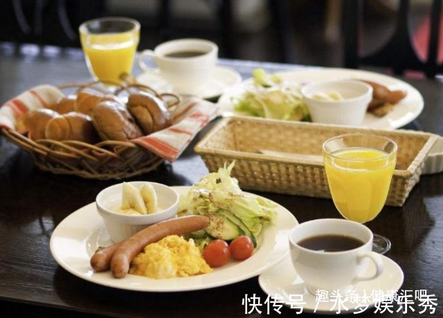 女模|韩国女模被称真人版“海贼王女帝”,看到健身照明白了