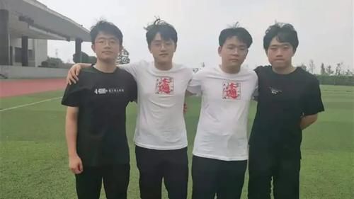 李庆民|湖南4胞胎高考成绩出来了，出生时全城轰动，爸爸打4份工抚养孩