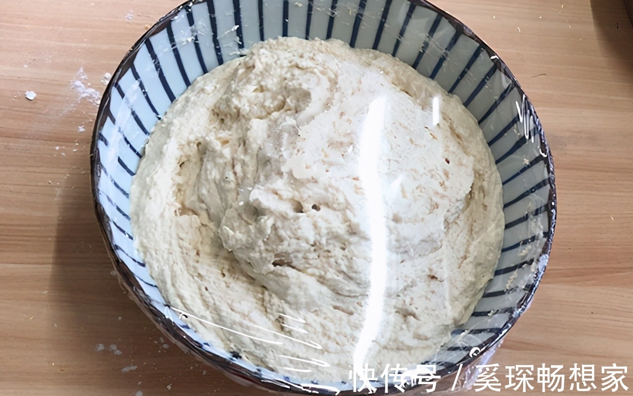 元气满满|天凉多吃小米加花生，出锅酥香松软，越嚼越香，简单易做无需起早