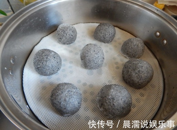 朋友们|天热多吃黑芝麻,教你2个新吃法,花钱买不到,好吃上瘾!