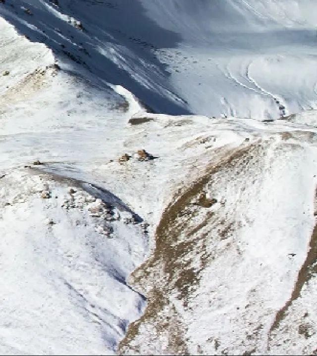 冷冷|【媒体视角】雪山层层，雪润冷冷……