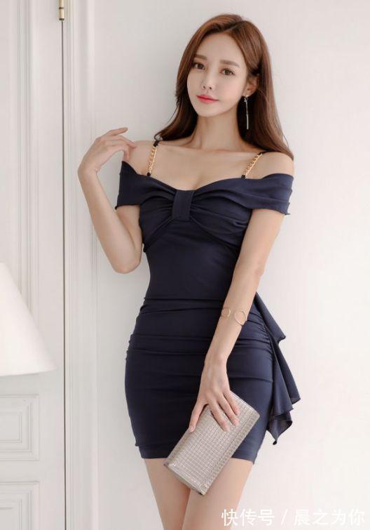 高挑 -青春灵动的紧身裙美女,秀出纤细高挑的身材,真漂亮!