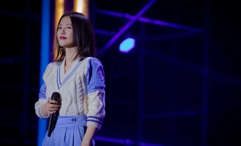 明明|明明都是“超女”出身,当年的亚军已经是导师,而冠军却仍是选手