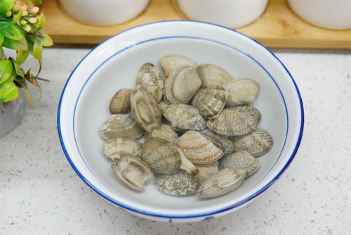 花甲|年夜饭的压轴菜，几样简单一蒸，“花团锦簇”端上桌，团圆又喜庆