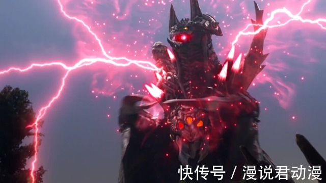 遥辉|特利迦剧场版:泽塔红眼黑化,为何说遥辉被寄生的可能性更大?