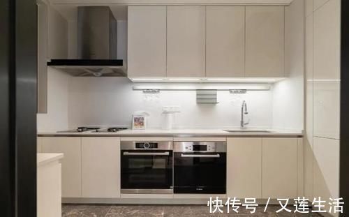 成品柜|一进他家，才知什么是简约而不简单，只搭配软装家具就很美了！赞