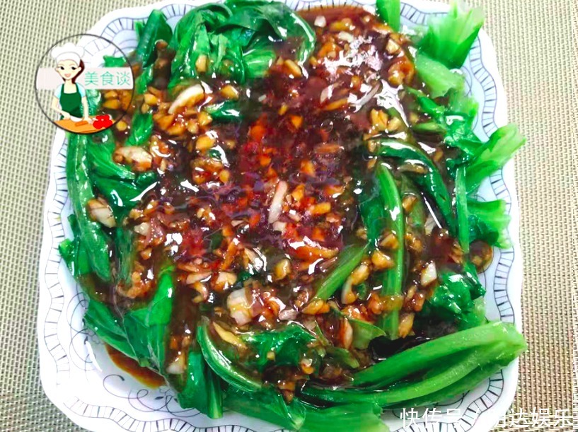 油麦菜别清炒了,学会此做法,清香脆嫩,营养高热量低,简单好吃