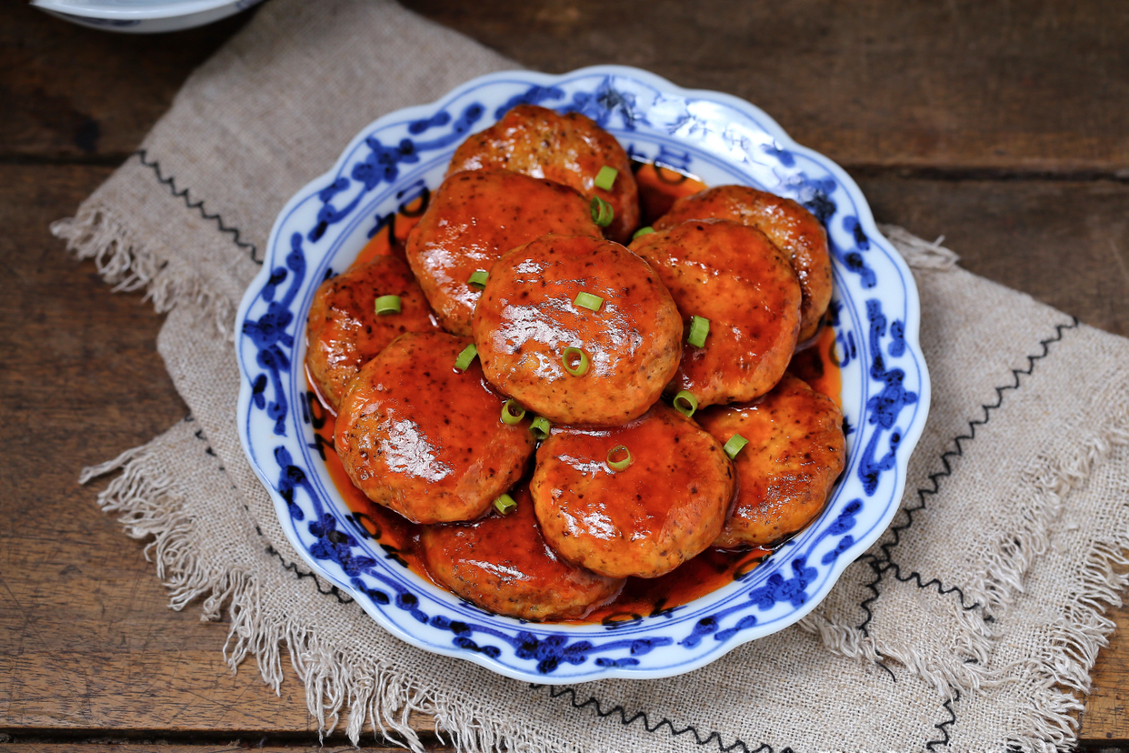 豆腐的别样吃法,不炖也不炸,酸甜开胃特健康,花钱少还吃得好!