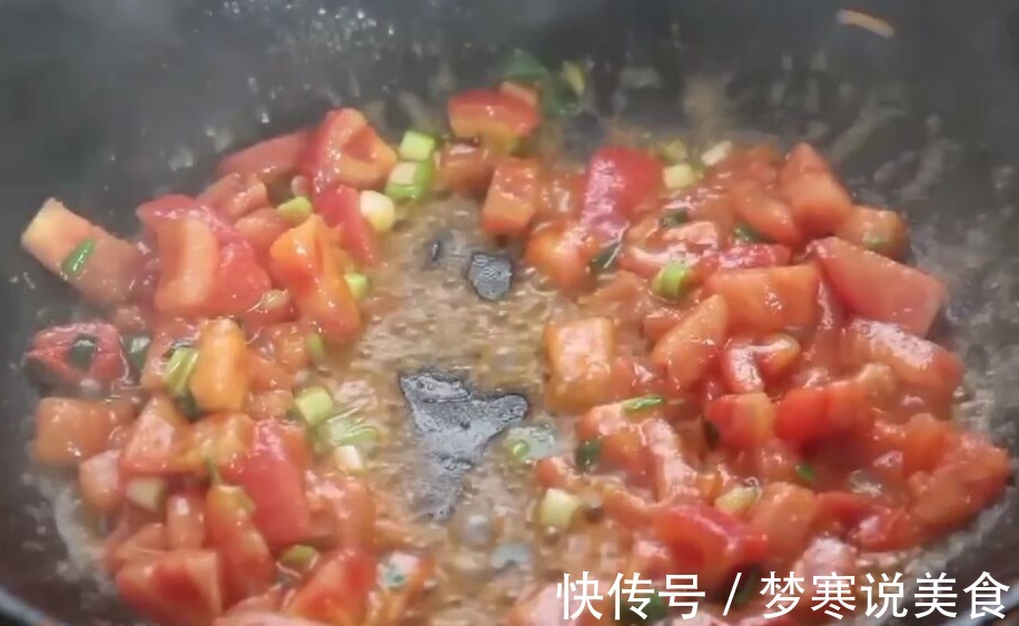 2个西红柿,1把韭菜,教你新做法,营养又解馋,越吃越过瘾