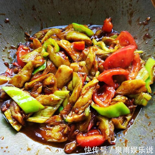 味道|大厨教你做酱烧茄子，味道鲜美，酱香浓郁，比红烧肉还要好吃很多