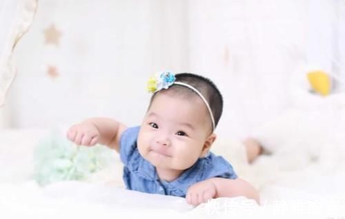 手部|100天是宝宝成长的“分水岭”,掌握这5个变化,父母带娃更轻松