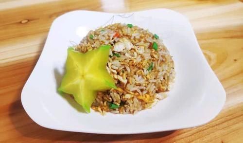 泡面|泡面蛋炒饭解锁创意炒饭,味道真不是一般的香