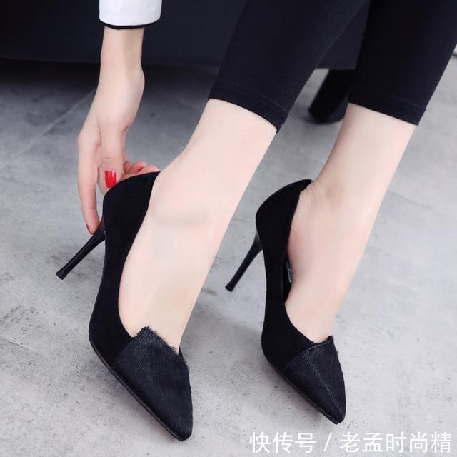 高跟鞋|尖头高跟鞋美腿混搭风，上身红玫瑰般娇艳
