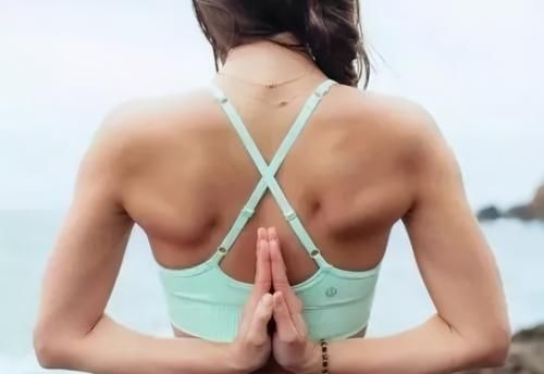 手臂|经典开肩瑜伽动作,经常练肩部自然就开了