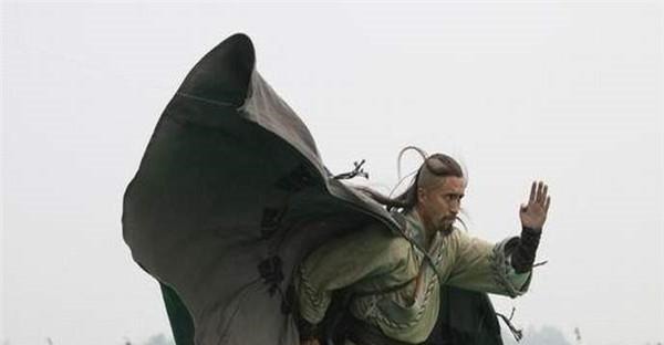 此人|此人品行恶劣,为虎作伥,小弟被人轻松撬走,因一技能被宋江重用