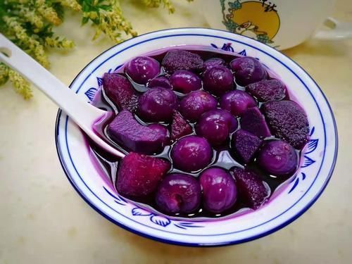 这糖水女人要多喝,婆婆连喝了4周,脸色红润气色好,更显年轻了