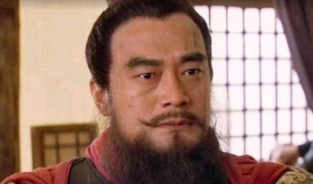 索超|索超战石宝时,急先锋明明有危险,关胜为什么不及时救他?