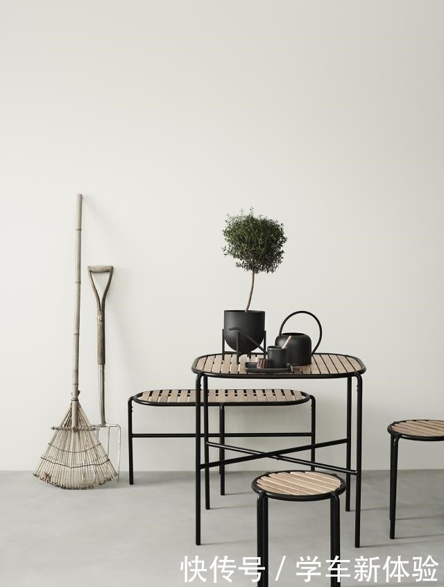 装饰|有品位的人,家里客厅只用大白墙!学会装饰减法,才拥有高级美!