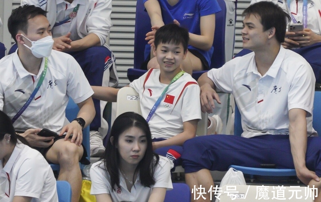 小女孩|全红婵太大方了!8个字回应师姐,表现风度翩翩,小女孩太棒了