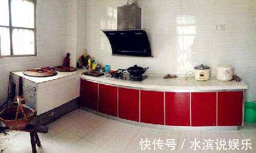 农村|过年去男友家,头一次看到这样“新老结合”的厨房,土灶做饭超香
