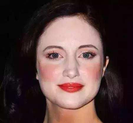 口红|为什么你的妆容总是显得“廉价”？避开这七点，才能自然又高级