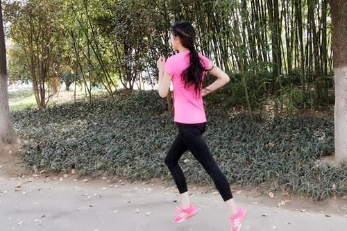 跑步|跑步时,应当用嘴还是鼻子呼吸,哪种健康?如何做是正确的?