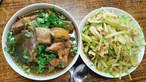 小敏|有个会做饭的婆婆是啥体验?晒我们家一周的午饭,朋友圈火了