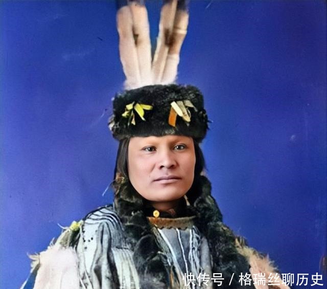 图为|百年前的印第安人老照片,被美国杀戮殆尽,很多村庄一夜变为鬼城