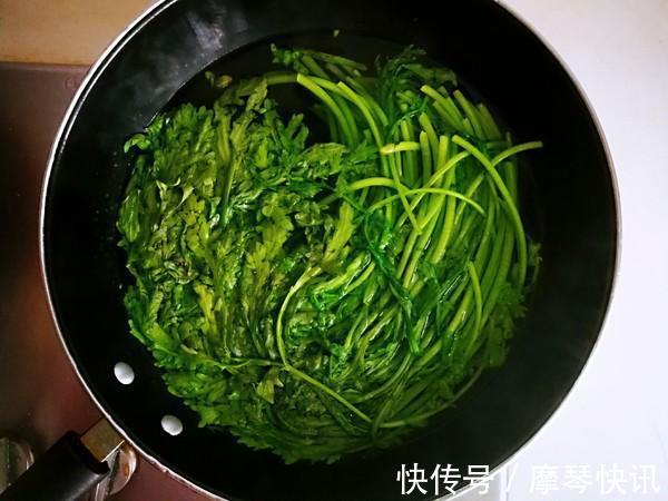 蔬菜|失眠最怕这个蔬菜,一斤只要2元,隔一天吃一次,一觉睡到天亮