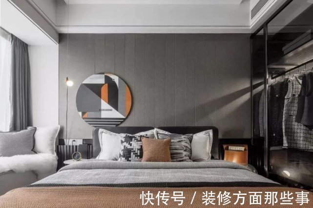 墙面|120平现代风格装修,一进门就被迷住了,客厅地毯很有特色