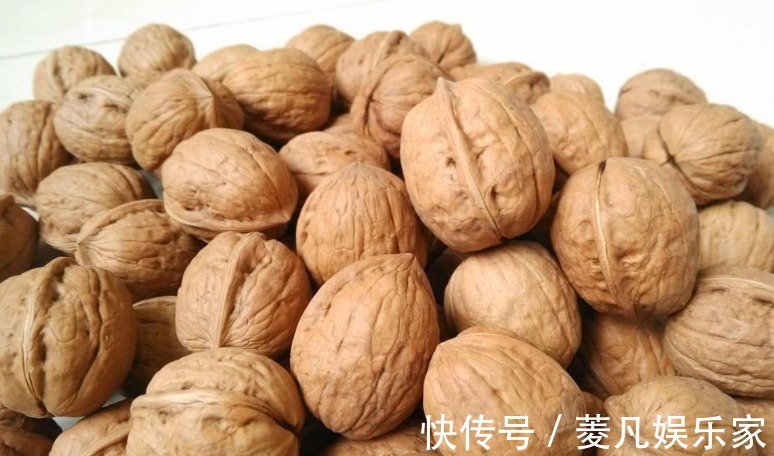 核桃|提个醒吃完核桃一小时内,不能吃此物,别还傻傻不清楚