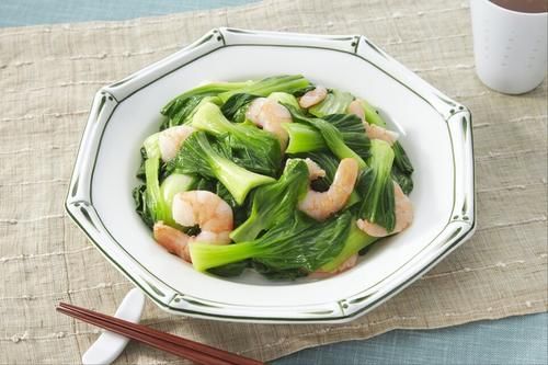 窍门|炒绿叶菜，直接下锅可不行，记住2个窍门，出锅翠绿入味不出水