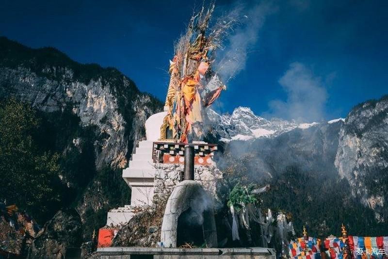 跨越雪山，寻找消失地平线上的巴拉格宗