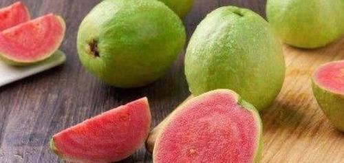 番石榴|女性到了中年，推荐常吃3种食物，健胃消食，排毒护肤，改善睡眠