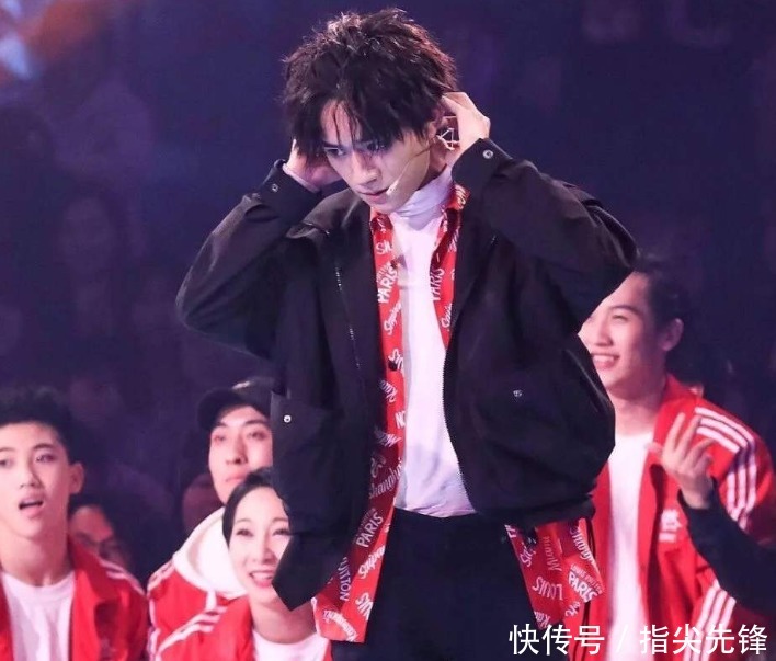 开启|央视导师大洗牌?王一博开启主流刷脸之路,或与易烊千玺并肩