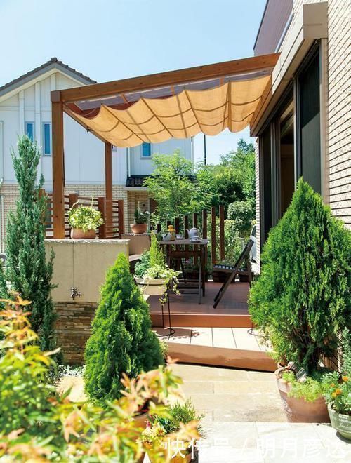 百叶帘|以后阳台我也不封,这样幕布搭木架上遮阳,跟豪宅小露台一样惬意