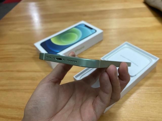 适合|这四类人并不适合入手iPhone 12，如果被我说中，劝你趁早放弃！