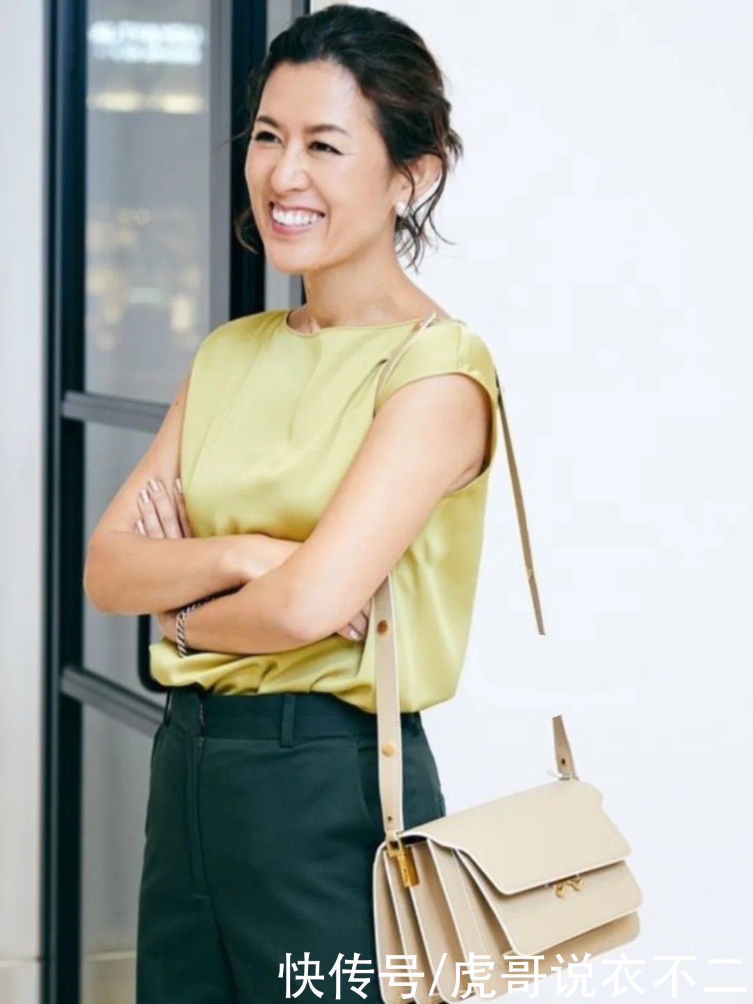 彩色系|50岁微胖女人懂穿衣更优雅，日本顶级搭配师的夏日私服，优雅气质