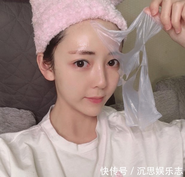 美白|贴完面膜就直接洗脸的人,比不敷还要惨!难怪皮肤还一直白不起来