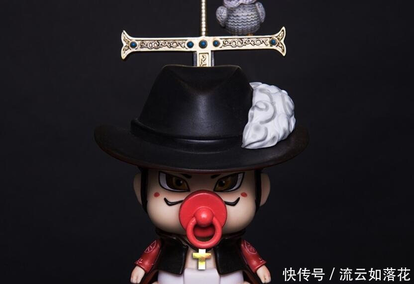 路奇|網友做手辦惡搞鷹眼,把路奇當寵物,向紅發借黑刀