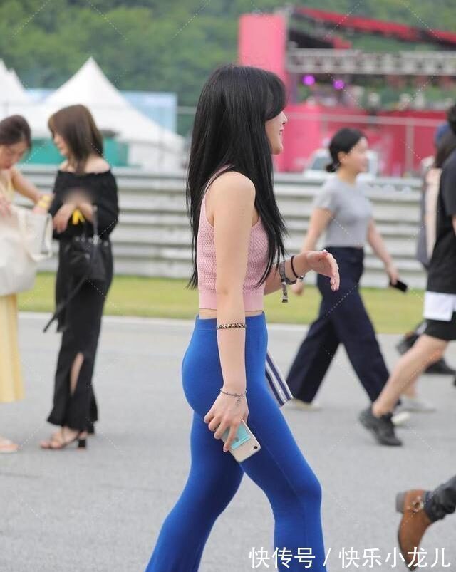 身材 充满女人味的打底裤穿搭,造型才能远离沉闷感,身材匀称