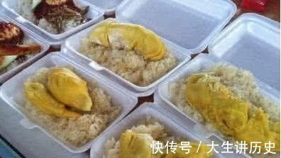 大学食堂里的饭菜个个别出心裁，学生看完泪流满面，太有心了