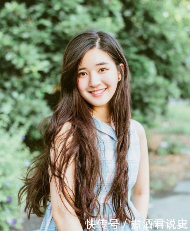 脸上有这4个“标志”的女生,素颜比化妆还美,看看你中了几个